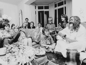 MAHARISHI MAHESH. EL GURÚ DE LOS BEATLES. 4